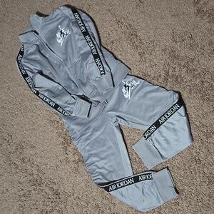 Jordan 2 piece set